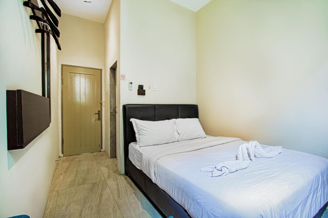 Vosstel Guest House Medan Exterior photo